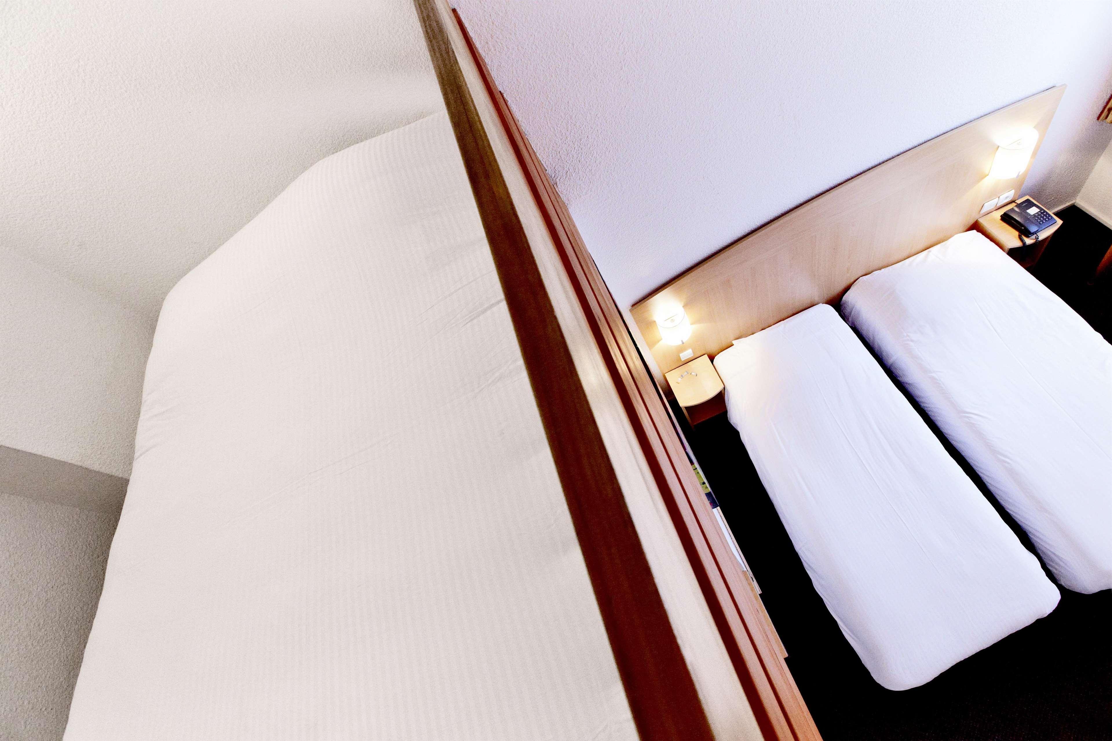 Hotel Restaurant Kyriad Mulhouse Nord Illzach מראה חיצוני תמונה